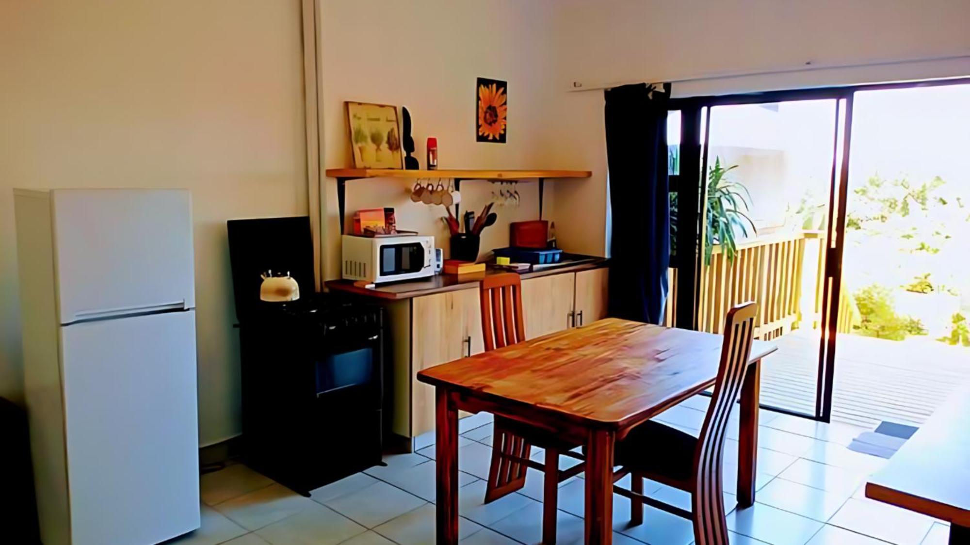 Zur See - 50M2 Private Apartments With Braai - Self Catering Ballito Bagian luar foto